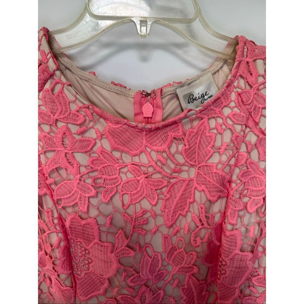 Beige by eci Women coral lace overlay dress size 6 - Picture 8 of 11